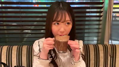 هوءَ هڪ دوست آهي جنهن جو تعلق يونيورسٽيءَ جي ساڳئي ڪلب سان هو. ۽ هوءَ ڪلب ۾ سڀ کان وڌيڪ پرڪشش ڇوڪري آهي. هي جاپاني سيڪسي ماحول آهي.