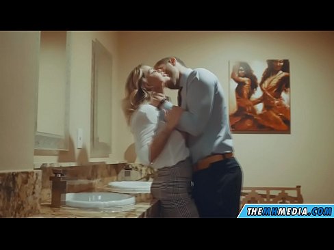 ❤️ جڏهن هڪ busty سنهري اوھان کي هڪ عوامي آرام روم ۾ seduces ❤️ اسان وٽ٪ sd.xxxshake.ru٪؛ ❌️